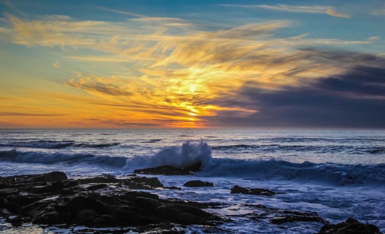 ocean, sea, sunset, waves, coast, shore, blue sea, blue ocean, blue wave, dusk, twilight, afterglow, seascape, seashore, nature, beach, rocky beach, horizon, ocean waves